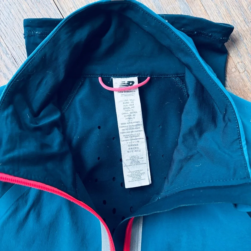 New Balance Women’s Precision Run Jacket XS Teal/Navy Blue - Picture 6 of 9